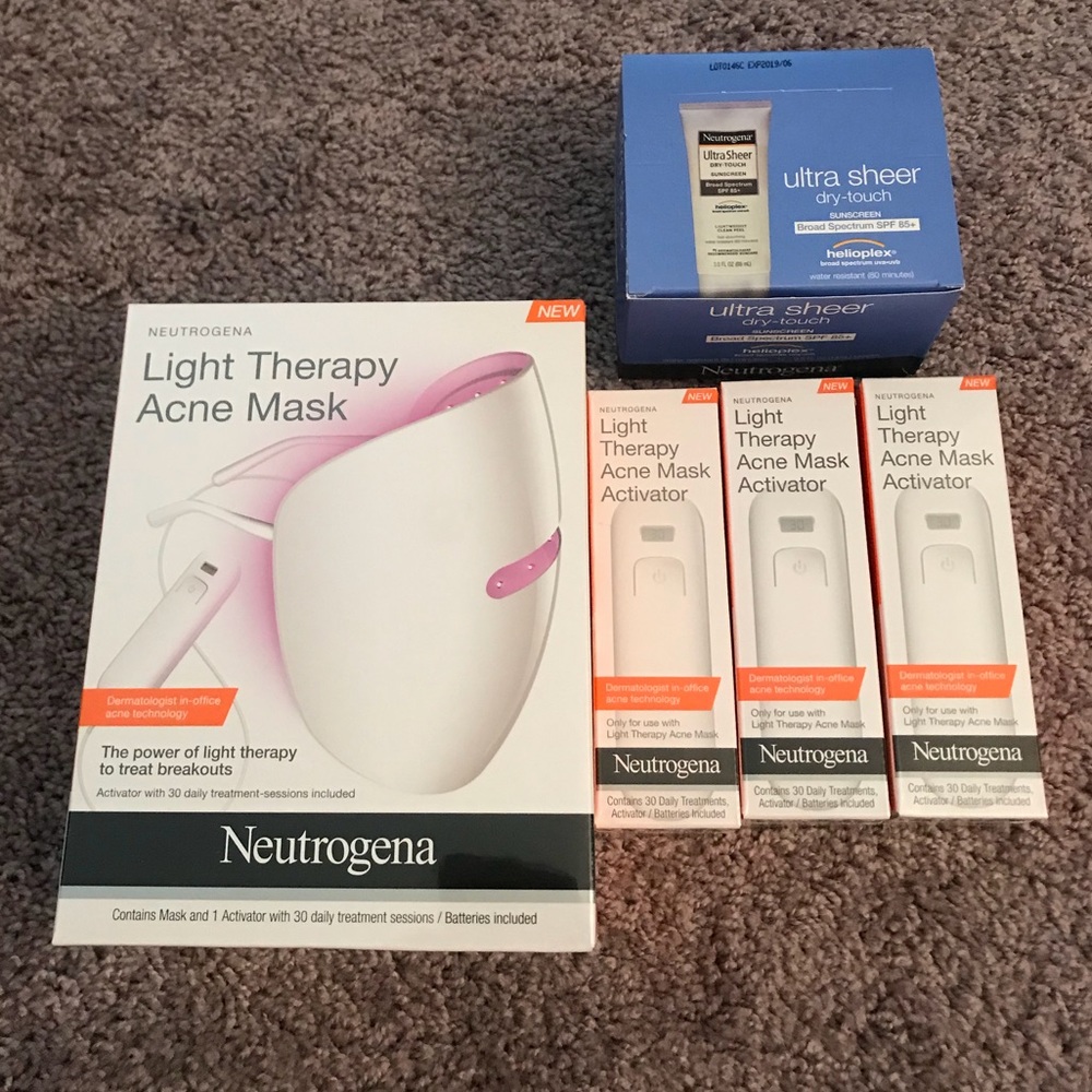 NEUTROGENA Light Therapy Acne Treatment Mask, etc